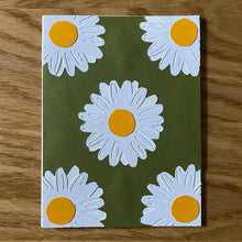 Load image into Gallery viewer, Daisy Card